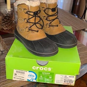 Used!! Crocs unisex winter rain boots